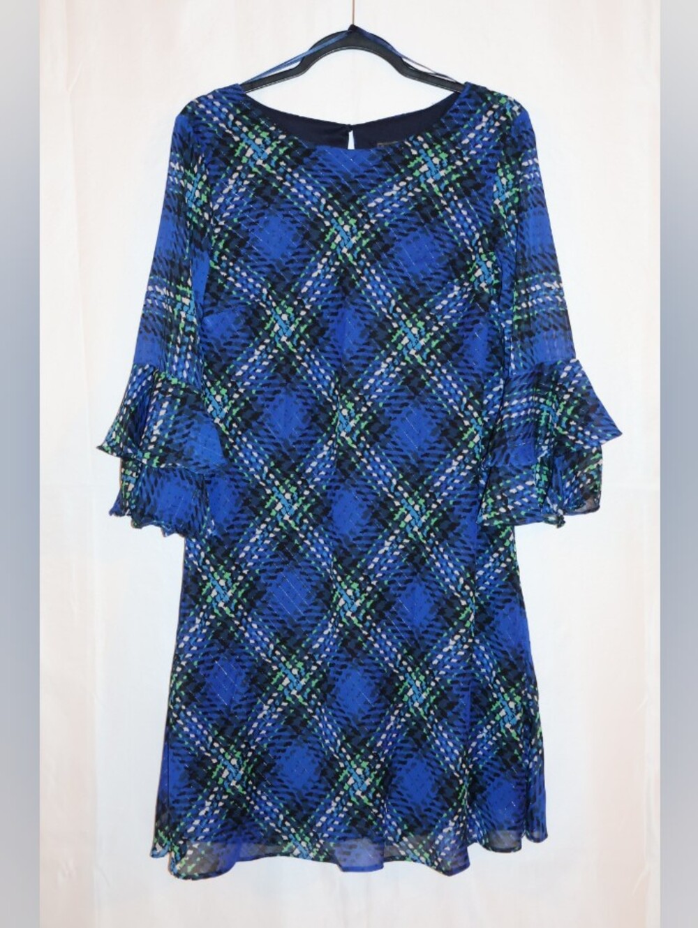 Jessica Howard Blue Plaid Ruffled Sleeve Chiffon Shift Dress.